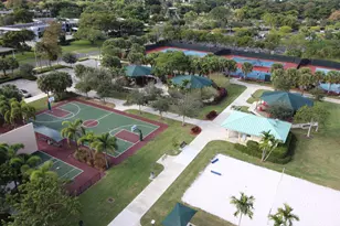 3980 Oaks Clubhouse Dr, Pompano Beach, FL 33069 - Photo 12
