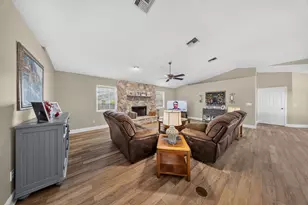 3601 Cottonwood Dr, Fort Pierce, FL 34981 - Photo 8
