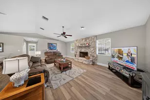 3601 Cottonwood Dr, Fort Pierce, FL 34981 - Photo 12