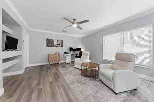 4176 Torres Cir, West Palm Beach, FL 33409 - Photo 6