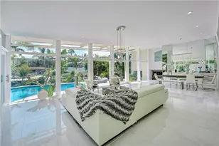 28 Pelican Dr, Fort Lauderdale, FL 33301 - Photo 2