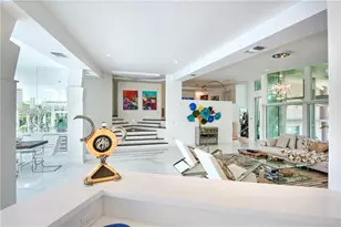 28 Pelican Dr, Fort Lauderdale, FL 33301 - Photo 4