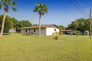 2714 Rhode Island Ave, Fort Pierce, FL 34947 - Photo 8
