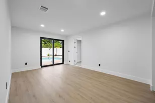 360 Saturn Ave, Tequesta, FL 33469 - Photo 12