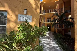 4304 NW 9th Ave, Deerfield Beach, FL 33064 - Photo 2