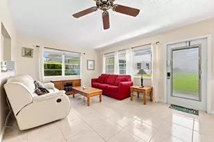 489 Tilford W, Deerfield Beach, FL 33442 - Photo 8