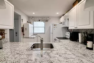 9480 Poinciana Pl, Davie, FL 33324 - Photo 1