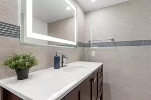 427 Golden Isles Dr, Hallandale Beach, FL 33009 - Photo 20