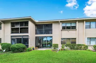 34 Stratford Ln W, Boynton Beach, FL 33436 - Photo 16