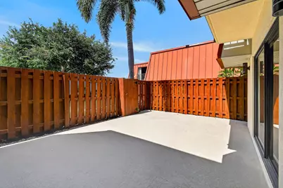 3157 Meridian Way S #A, Palm Beach Gardens, FL 33410 - Photo 8