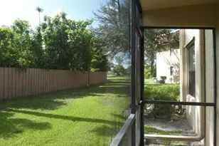 21904 Lake Forest Cir, Boca Raton, FL 33433 - Photo 18