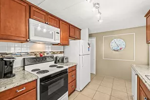 8350 E Club Rd, Boca Raton, FL 33433 - Photo 6