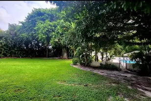 1723 Embassy Dr, West Palm Beach, FL 33401 - Photo 16