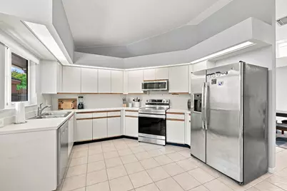 2385 NW 34th Terrace, Coconut Creek, FL 33066 - Photo 16