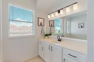 428 Cresta Cir, West Palm Beach, FL 33413 - Photo 20