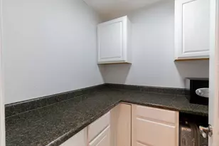 428 Cresta Cir, West Palm Beach, FL 33413 - Photo 24