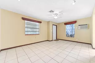 811 32nd St, West Palm Beach, FL 33407 - Photo 8