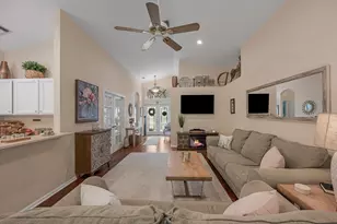 15049 Oak Chase Ct, Wellington, FL 33414 - Photo 2