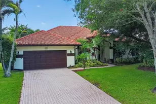 913 SW Lighthouse Dr, Palm City, FL 34990 - Photo 2