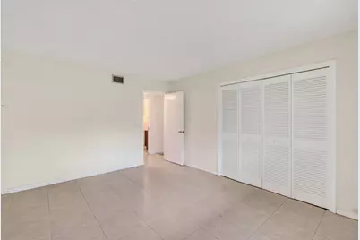 1057 E Circle Terrace, Delray Beach, FL 33445 - Photo 6