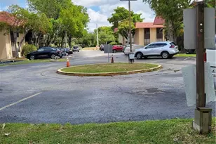 780 NE 199th St, Miami, FL 33179 - Photo 24