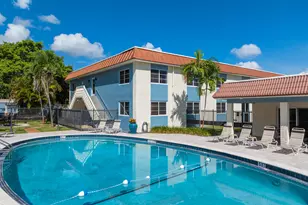 9 NE 19th Ct, Wilton Manors, FL 33305 - Photo 2
