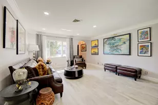 349 NE 2nd St, Boca Raton, FL 33432 - Photo 8