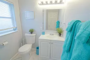 1102 Sunset Rd, West Palm Beach, FL 33401 - Photo 8