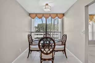 20110 Boca W Dr, Boca Raton, FL 33434 - Photo 12