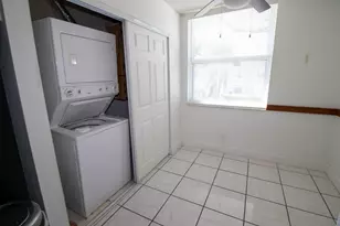 1040 NW 80th Ave, Margate, FL 33063 - Photo 4