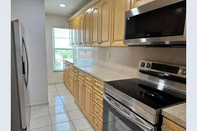 7345 W 4th Avenue #403, Hialeah, FL 33014 - Photo 2