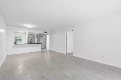 9325 Lagoon Place #405, Davie, FL 33324 - Photo 10