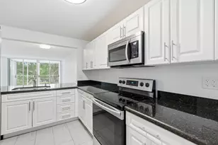 9325 Lagoon Pl, Davie, FL 33324 - Photo 6