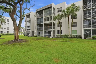 9325 Lagoon Place #405, Davie, FL 33324 - Photo 32