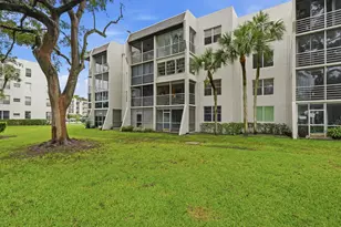 9325 Lagoon Pl, Davie, FL 33324 - Photo 32
