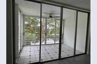 9325 Lagoon Place #405, Davie, FL 33324 - Photo 16