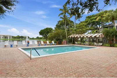 9325 Lagoon Place #405, Davie, FL 33324 - Photo 28