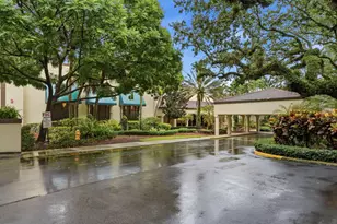9325 Lagoon Pl, Davie, FL 33324 - Photo 38