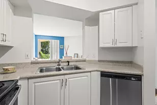 1967 Brandywine Rd, West Palm Beach, FL 33409 - Photo 2