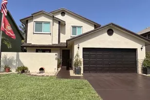 940 SW 96th Ave, Pembroke Pines, FL 33025 - Photo 1