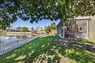 940 SW 96th Ave, Pembroke Pines, FL 33025 - Photo 18