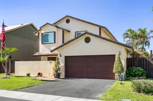 940 SW 96th Ave, Pembroke Pines, FL 33025 - Photo 22