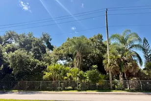 304 SE 4th St, Okeechobee, FL 34974 - Photo 2