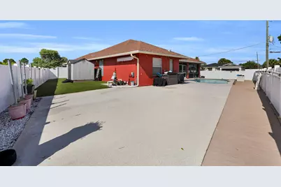 362 SW Paw Court, Port Saint Lucie, FL 34953 - Photo 32