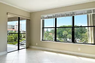 2306 S Cypress Bend Dr, Pompano Beach, FL 33069 - Photo 18