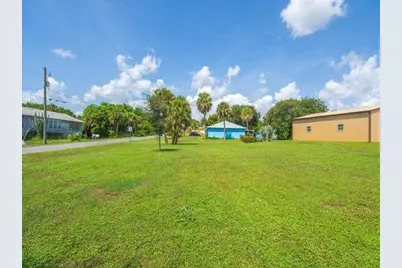 5327 N Old Dixie Highway, Fort Pierce, FL 34946 - Photo 40