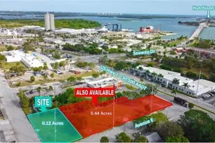 604 N 6th St, Fort Pierce, FL 34950 - Photo 1
