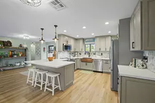 2332 NE 17th Terrace, Wilton Manors, FL 33305 - Photo 10