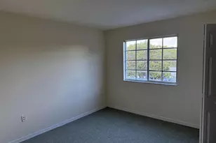 520 SW 111th Ave, Pembroke Pines, FL 33025 - Photo 6