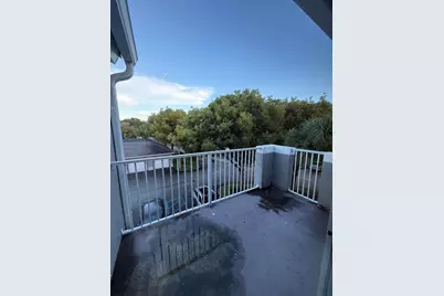 520 SW 111th Avenue #301, Pembroke Pines, FL 33025 - Photo 8